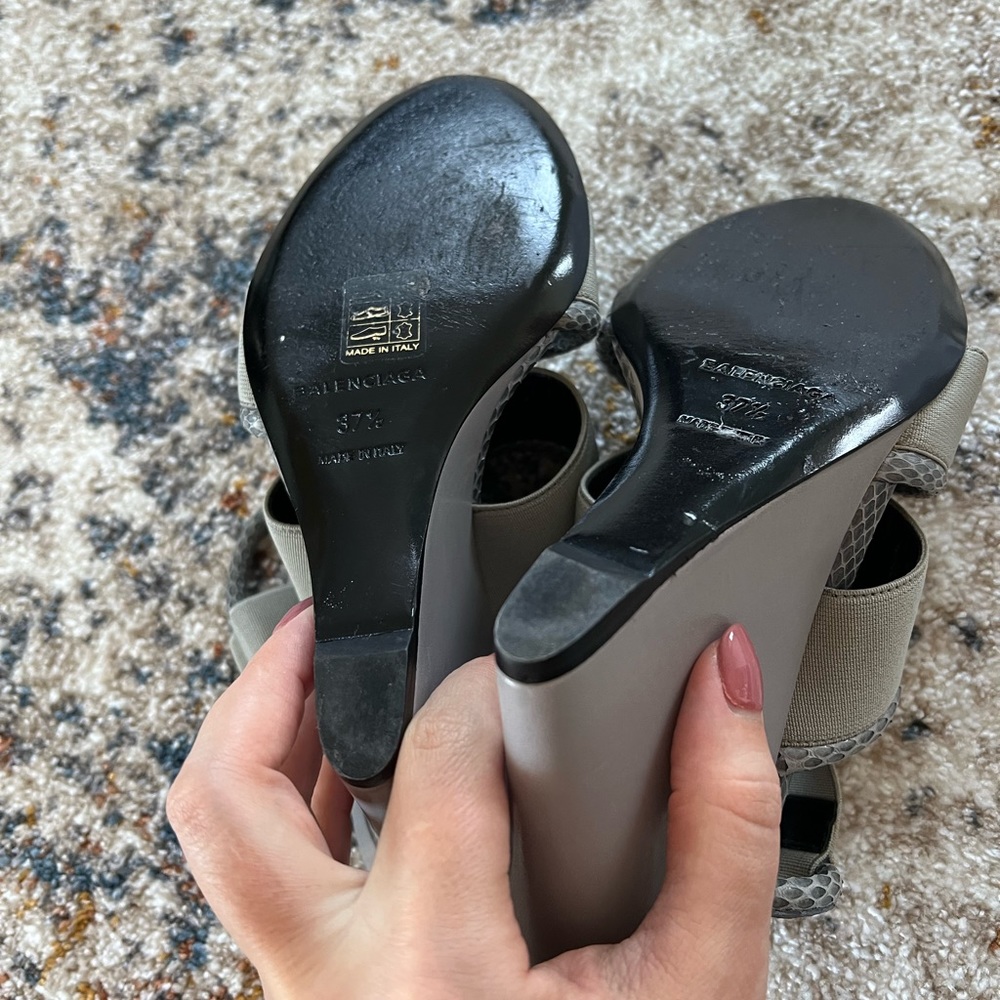 Balenciaga Tess S.Cuoio Wedge Sandal in Gray - Picture 6 of 7
